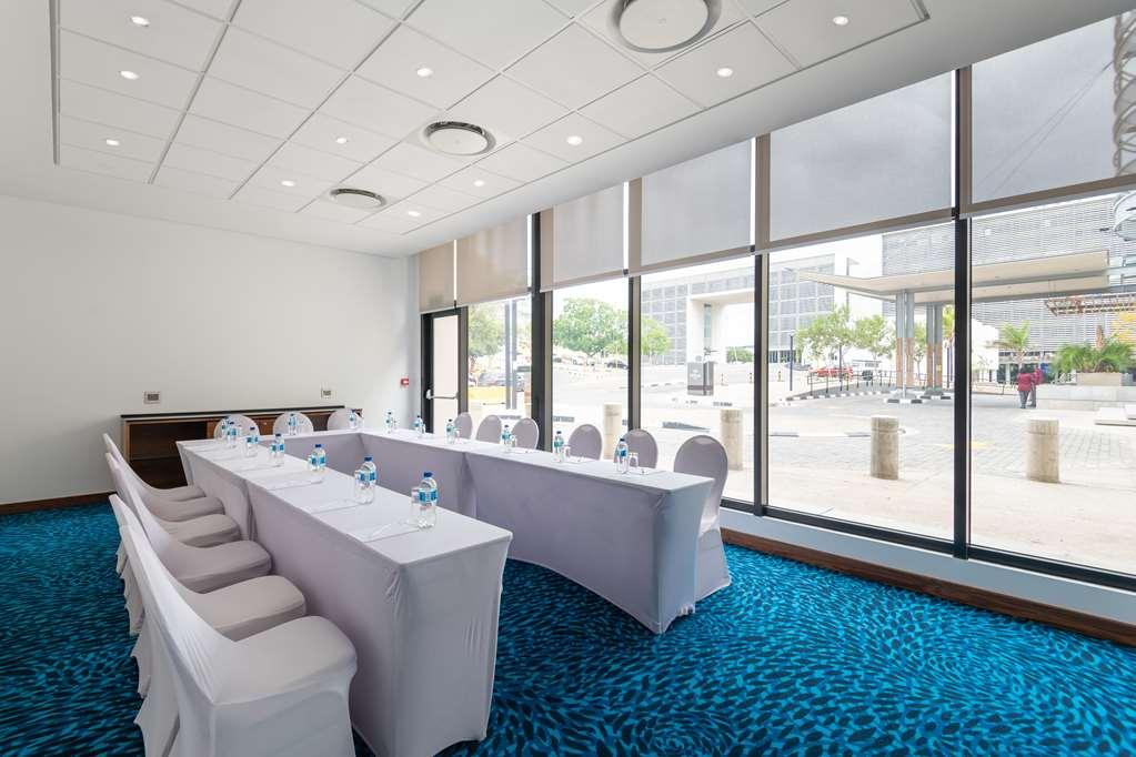 Hilton Garden Inn Windhuk Udogodnienia zdjęcie
